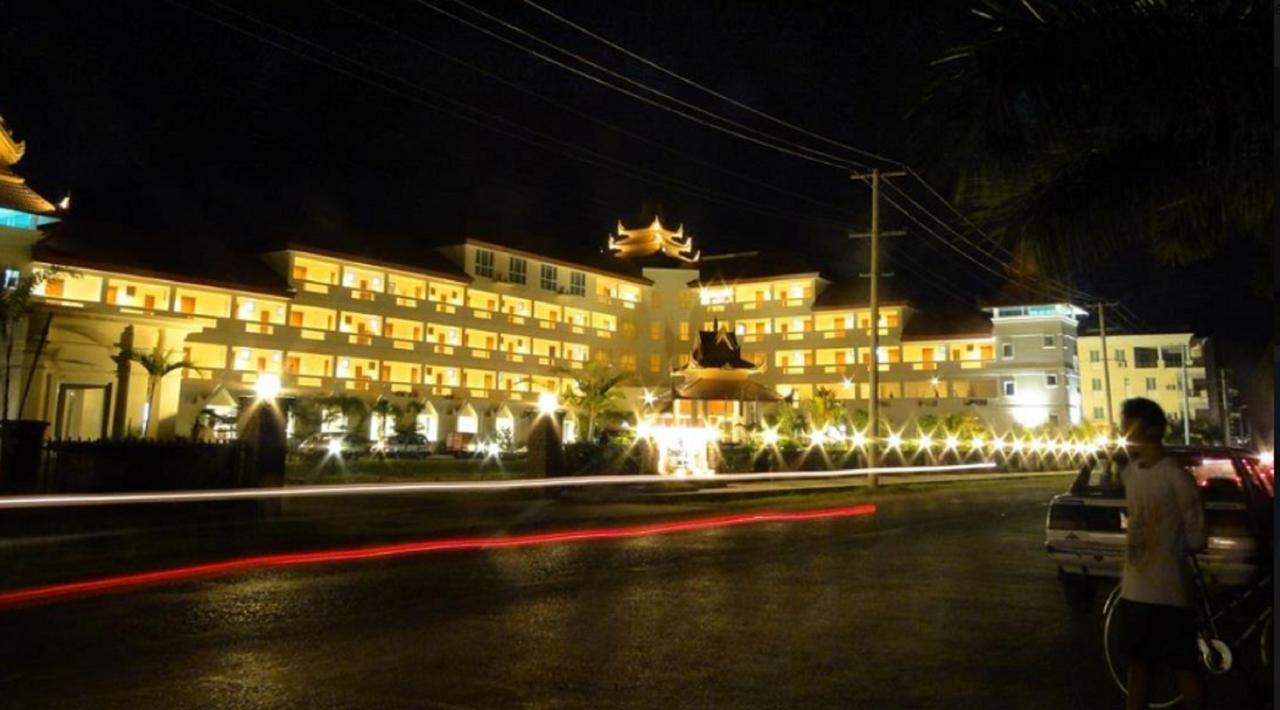 Mawlamyaing Strand Hotel Extérieur photo